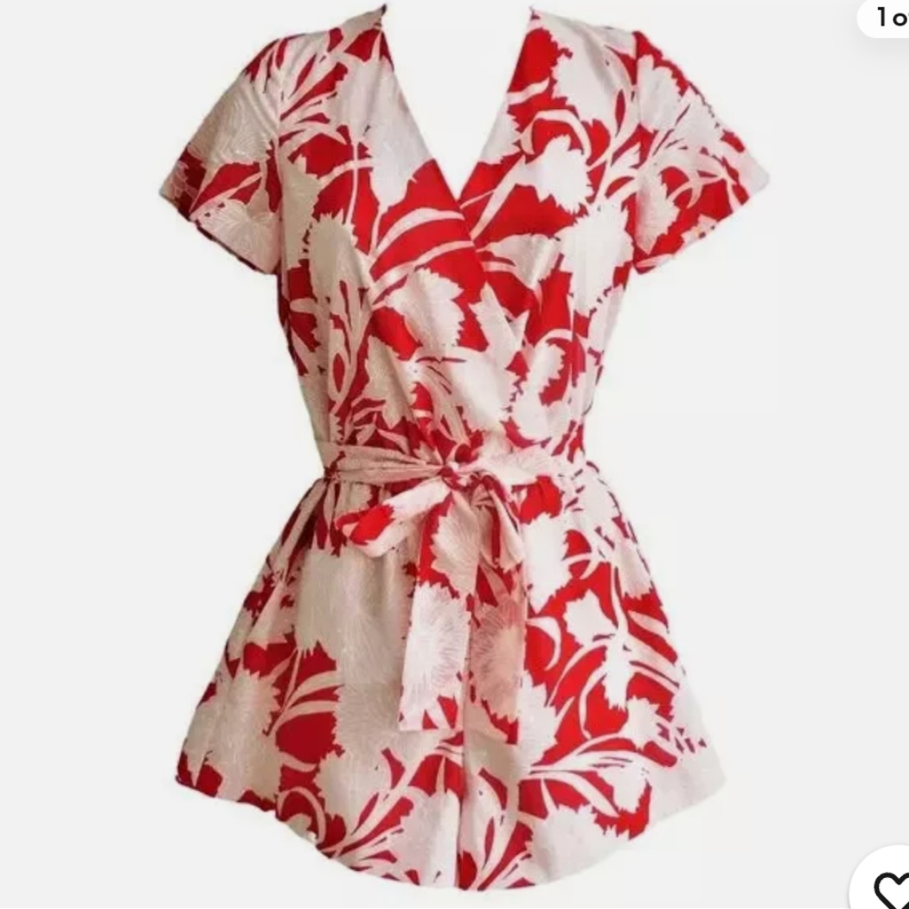 Club Monaco Romper red white Floral 6 small